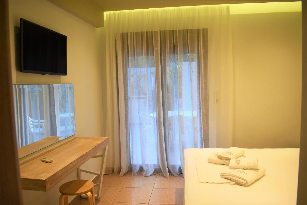 Studios Apartments Irini Patira Apartment Potos
